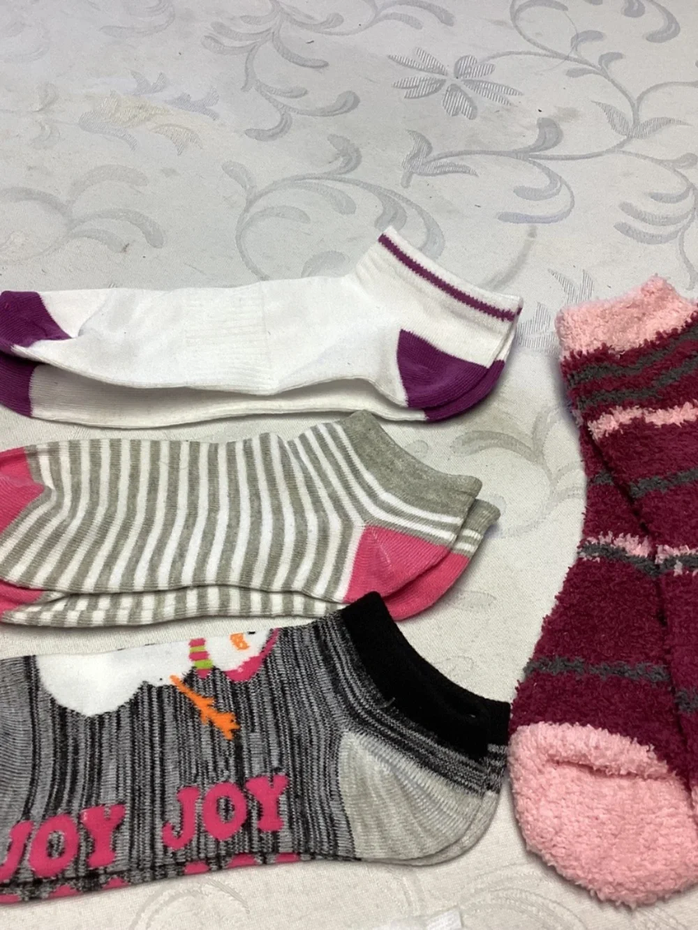 GIRLS. SOCKS 8 pairs new assorted half socks shoe socks etc
